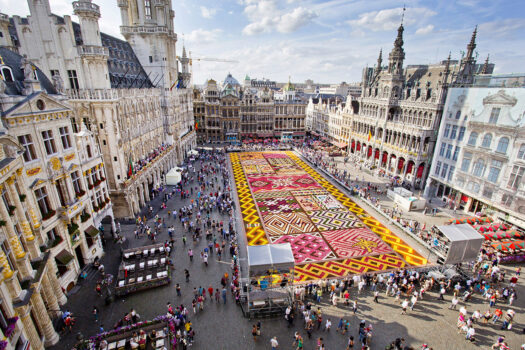 BRUSSELS AND THE CARPET OF FLOWERS & BRUGES