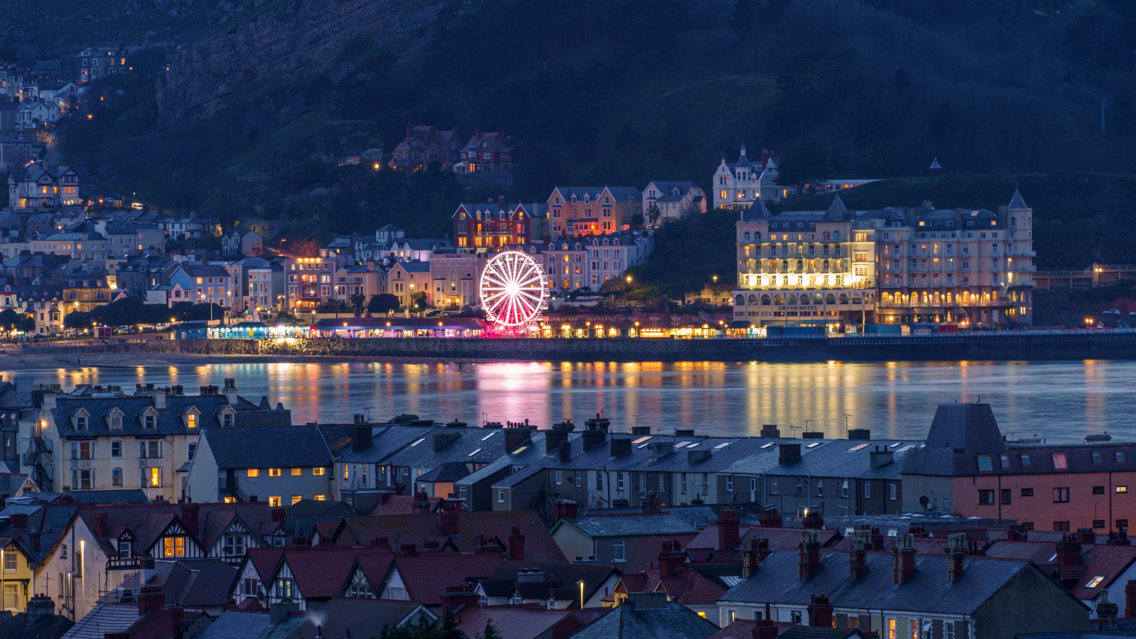THE DREAMERS AT CHRISTMAS – HYDRO HOTEL LLANDUDNO & CHESTER CHRISTMAS MARKET