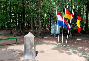 VALKENBURG, THREE COUNTRIES CORNER & MONSCHAU